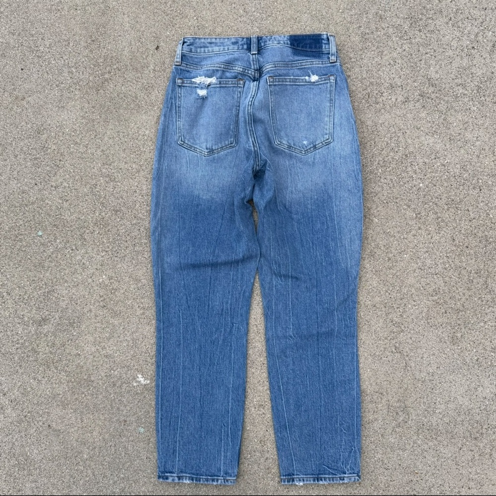 Abercrombie & Fitch High Rise Mom Jean Curve Love Jeans Medium Wash size 28/6 - Picture 2 of 4
